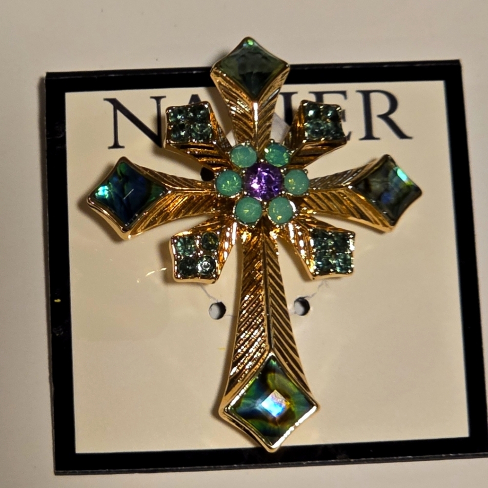 Napier Green Crystal Cross Brooch Gold Tone Rhinestone Pin NWT Religious - Picture 1 of 3